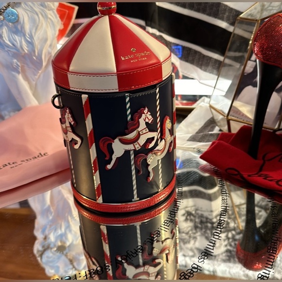 Kate Spade Winter Wonders 3-D Carousel - Picture 6 of 9